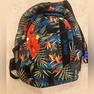 Like new DAKINE campus backpack